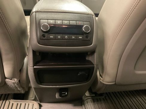Used 2017 Buick Enclave Premium w/ Experience Buick Package AWD/4WD image 38