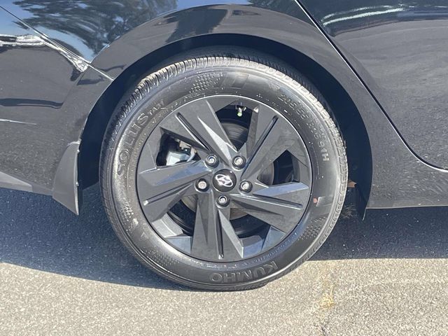 Used 2022 Hyundai Elantra Blue FWD image 7