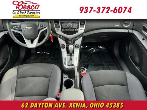 Used 2014 Chevrolet Cruze LT w/ Technology Package image 9