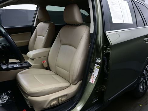 Used 2016 Subaru Outback 2.5i Limited image 12
