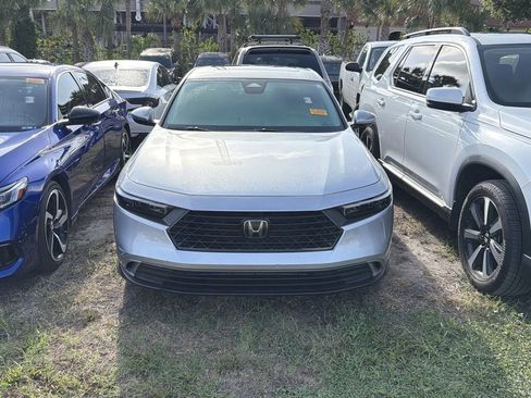 Used 2024 Honda Accord EX image 2