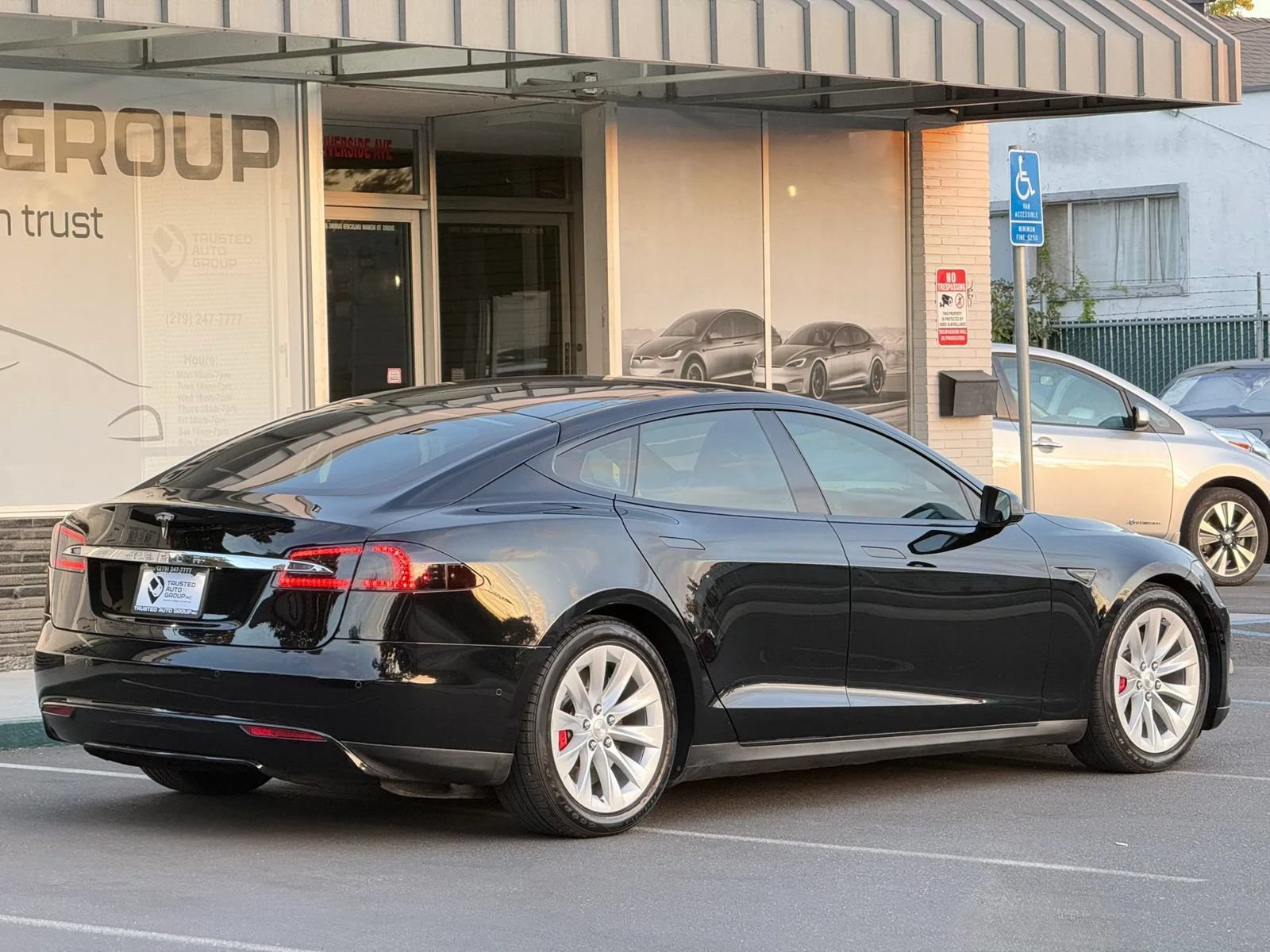 Used 2016 Tesla Model S 90D AWD/4WD image 9