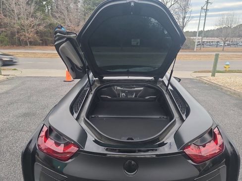 Used 2015 BMW i8 image 29
