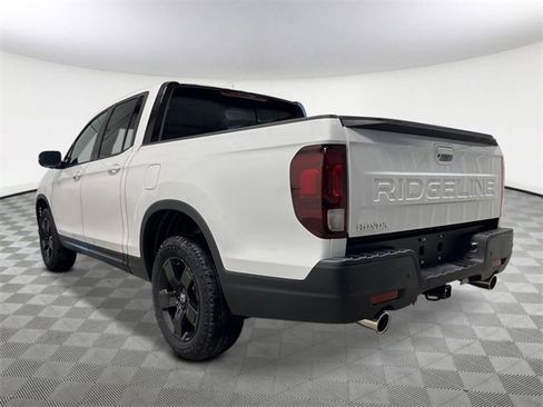 New 2026 Honda Ridgeline Black Edition image 3