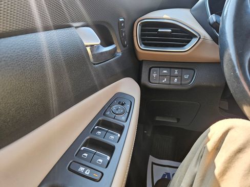 Used 2020 Hyundai Santa Fe Limited AWD/4WD image 13