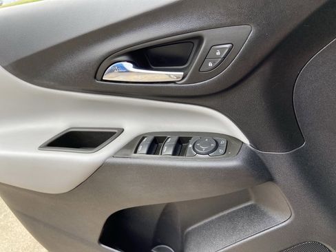 Used 2023 Chevrolet Equinox LS w/ LS Convenience Package image 44