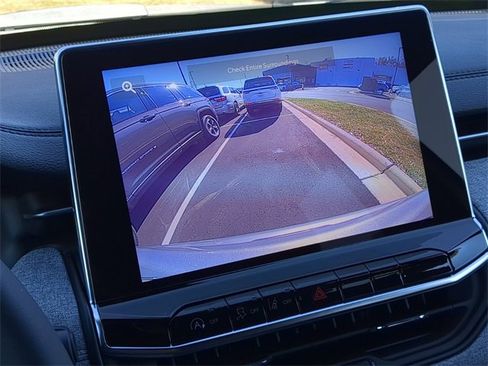 New 2024 Jeep Compass Latitude w/ Sun and Sound Group image 2