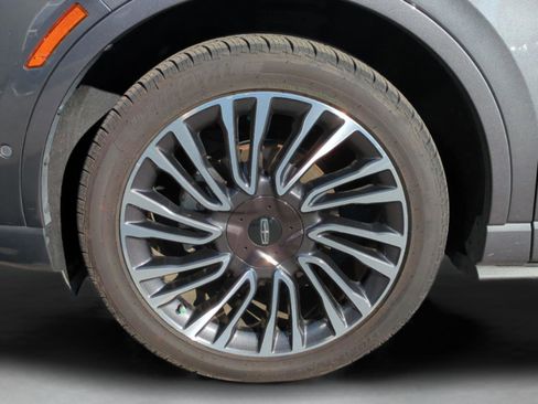 Used 2021 Lincoln Corsair Reserve w/ Equipment Group 201A image 26