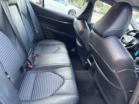 Used 2024 Toyota Camry SE image 12