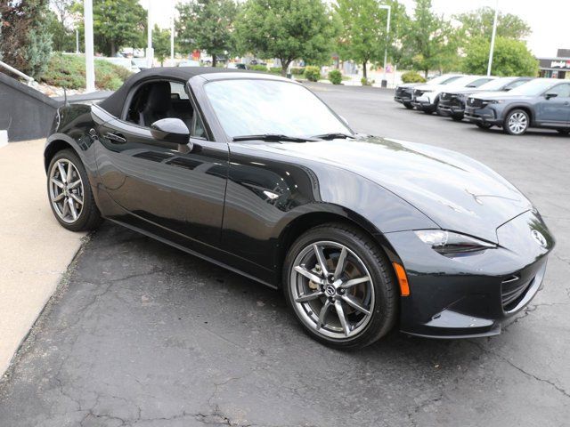 Certified 2023 MAZDA MX-5 Miata Grand Touring RWD image 6