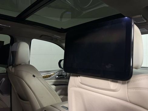 Used 2021 Cadillac Escalade ESV Sport Platinum image 30