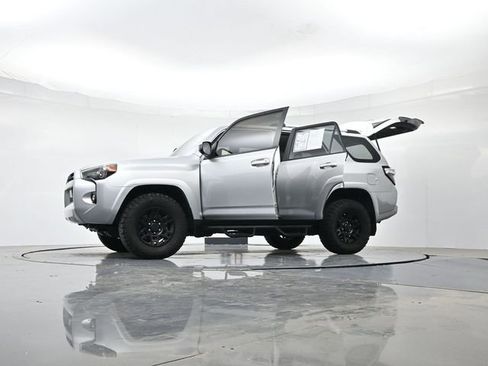 Used 2022 Toyota 4Runner SR5 AWD/4WD image 52