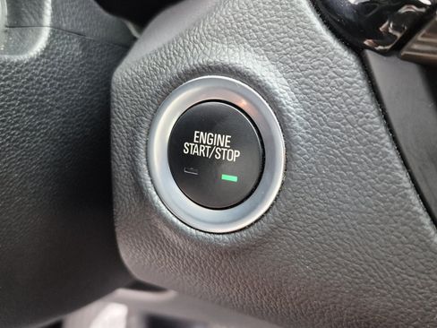 Used 2020 Buick Envision Essence FWD image 32