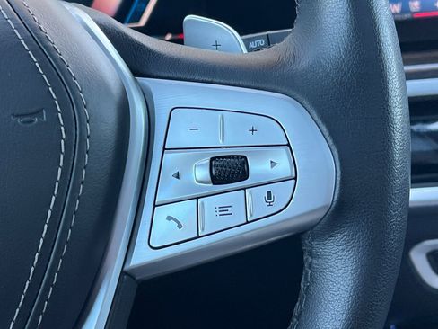 Used 2025 BMW X7 xDrive40i w/ Climate Comfort Package image 37