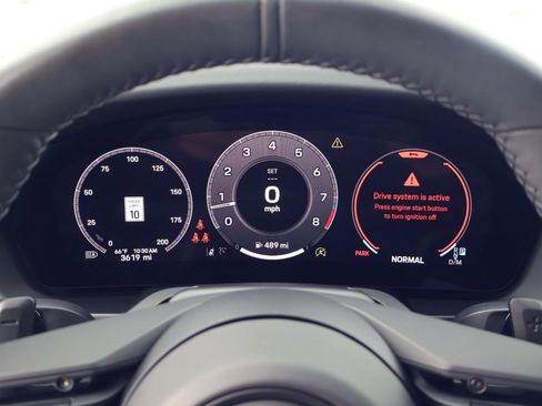 Certified 2025 Porsche 911 Carrera RWD image 17