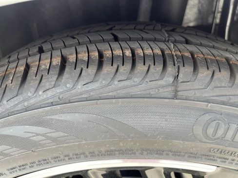 New 2025 Nissan Versa SR w/ Trunk Package image 21