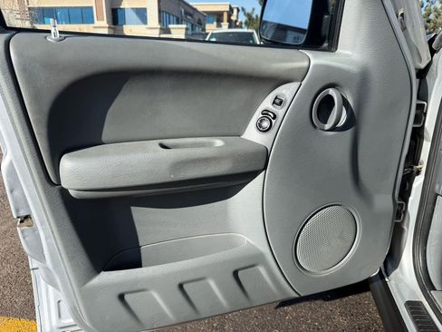 Used 2005 Jeep Liberty Renegade w/ Trailer Tow Group image 14