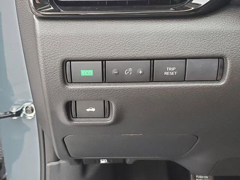 Certified 2024 Nissan Sentra SV w/ SV Premium Package image 19