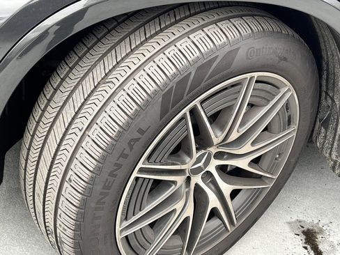 Used 2024 Mercedes-Benz GLC 43 AMG 4MATIC image 18