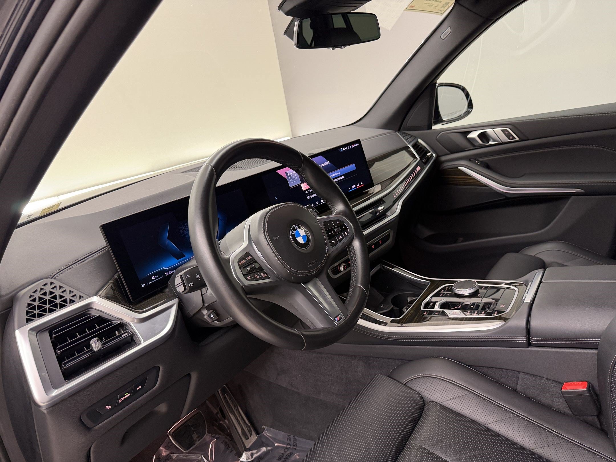 Used 2024 BMW X5 sDrive40i w/ M Sport Package RWD image 4