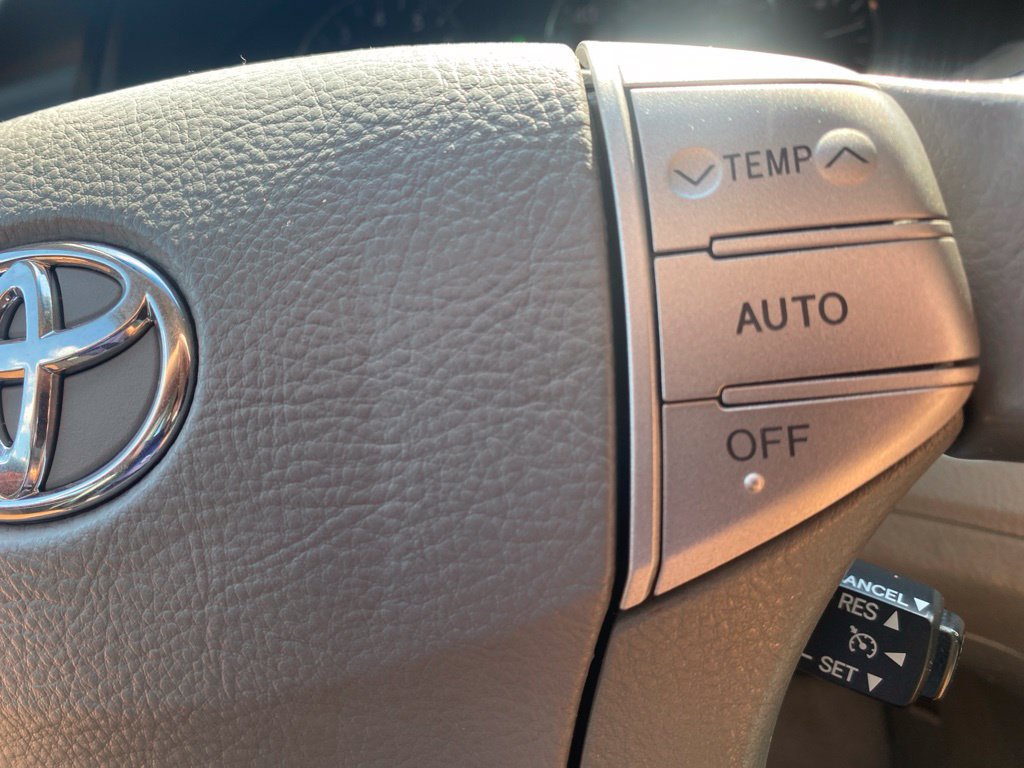 Used 2007 Toyota Avalon Limited FWD image 32