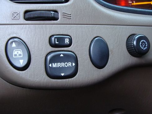 Used 2004 Toyota Tundra SR5 image 18