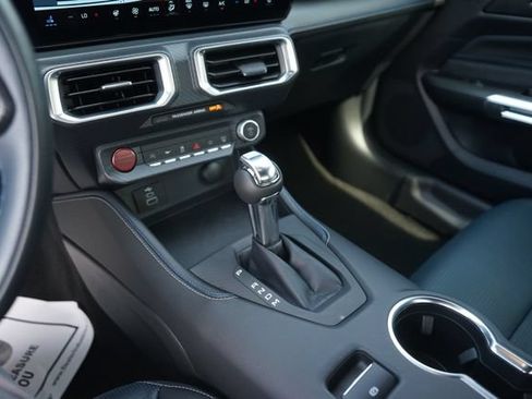 Used 2025 Ford Mustang GT Premium RWD image 24
