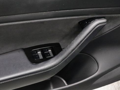 Used 2018 Tesla Model 3 Long Range image 25