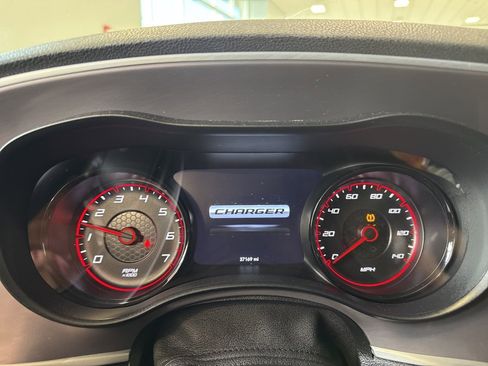 Used 2022 Dodge Charger SXT w/ Blacktop Package image 23
