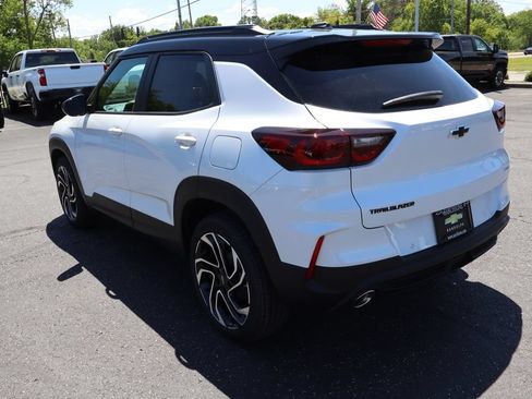 New 2026 Chevrolet TrailBlazer RS w/ Convenience Package FWD image 3