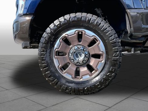 Used 2024 Ford F250 King Ranch w/ FX4 Off-Road Package AWD/4WD image 11