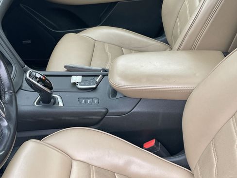 Used 2019 Cadillac XT5 Platinum AWD/4WD image 37