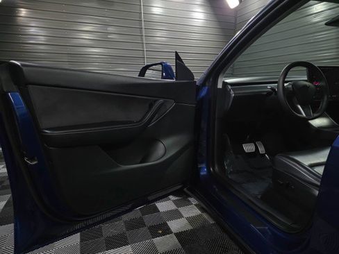 Used 2020 Tesla Model Y Long Range image 30