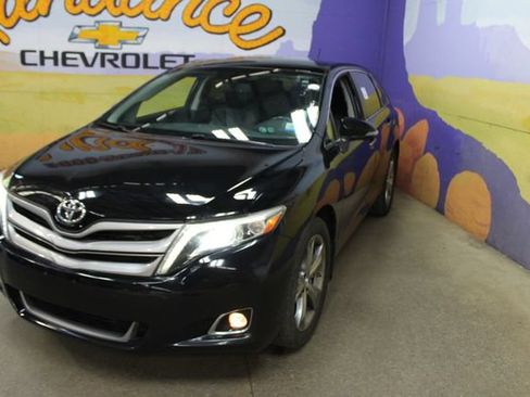 Used 2013 Toyota Venza LE AWD/4WD image 4