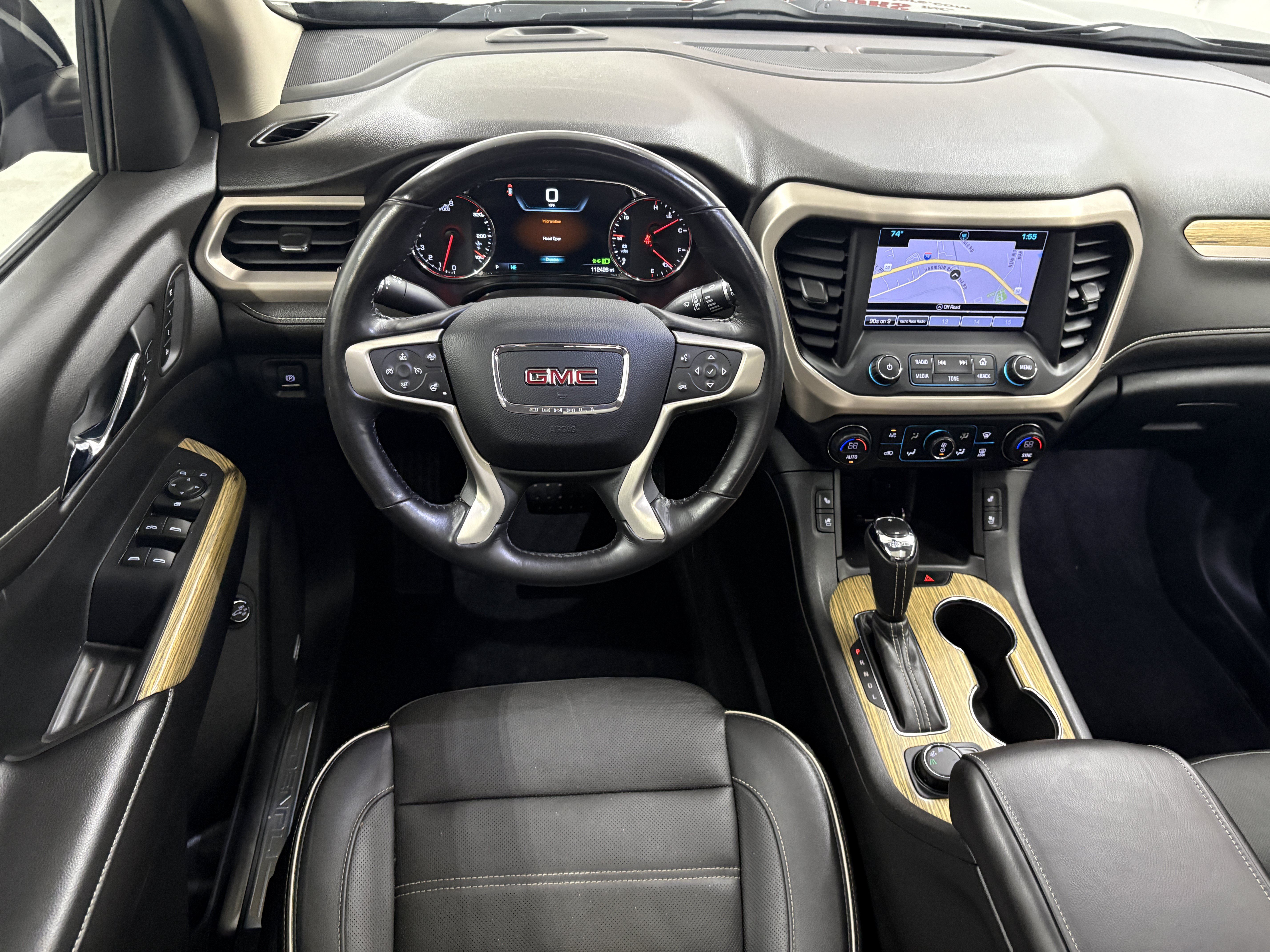 Used 2019 GMC Acadia Denali w/ Technology Package FWD image 11