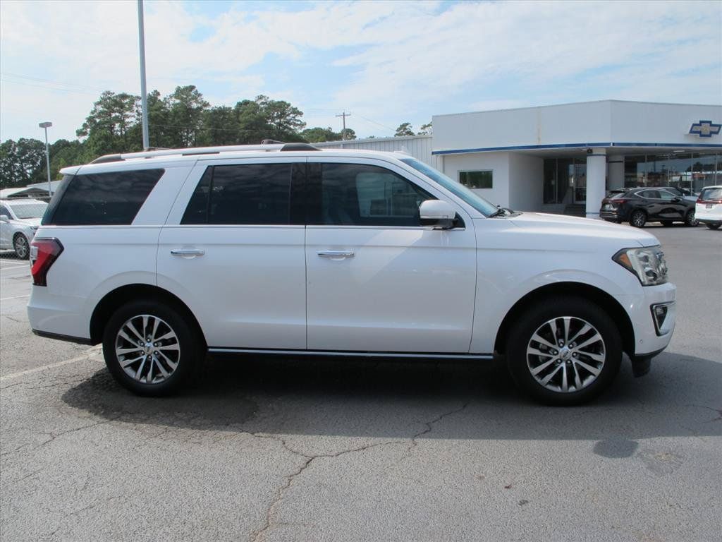 Used 2018 Ford Expedition Limited w/ Equipment Group 301A RWD image 2