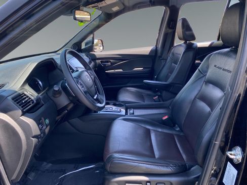 Used 2020 Honda Ridgeline Black Edition image 9