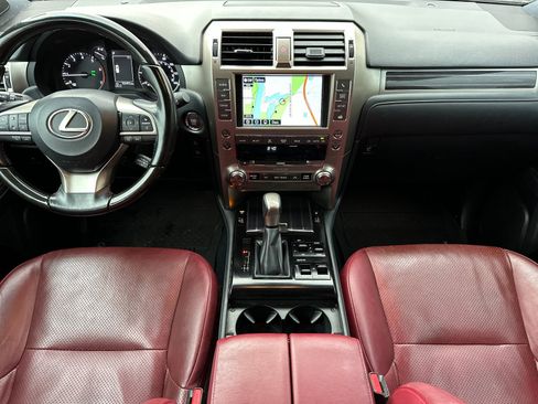 Used 2021 Lexus GX 460 Luxury w/ Off Road Package image 13