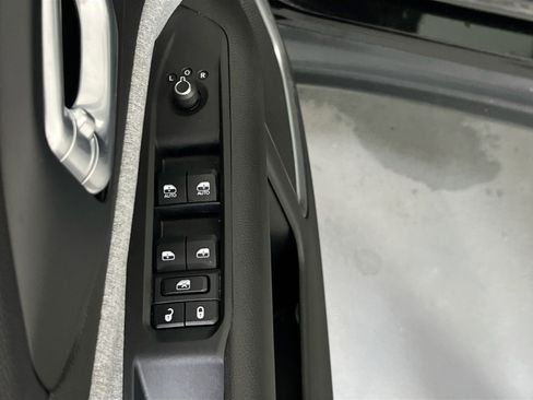 Used 2022 Jeep Compass Latitude image 17