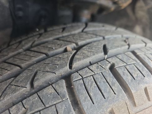 Used 2022 Toyota Highlander XLE AWD/4WD image 27
