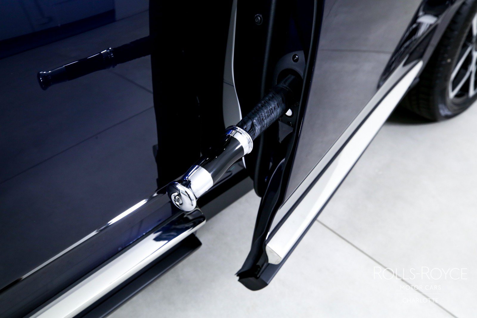 Certified 2024 Rolls-Royce Cullinan AWD/4WD image 23