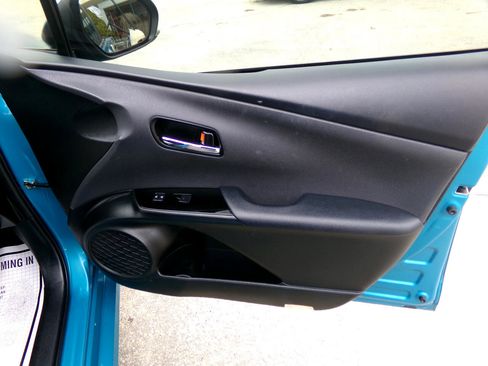 Used 2022 Toyota Prius Prime Limited image 24
