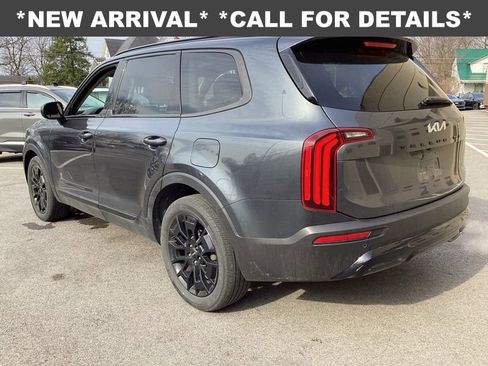 Used 2022 Kia Telluride EX w/ EX Premium Package image 5