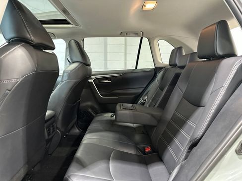 Used 2019 Toyota RAV4 XLE Premium w/ Cold Weather Package AWD/4WD image 11