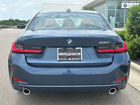 New 2025 BMW 330i Sedan w/ Premium Package image 7