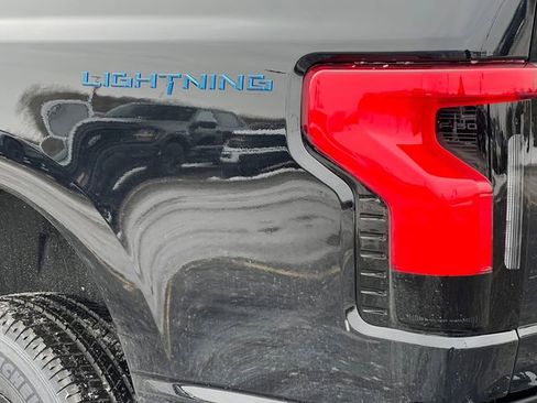 New 2025 Ford F150 Lightning XLT image 9