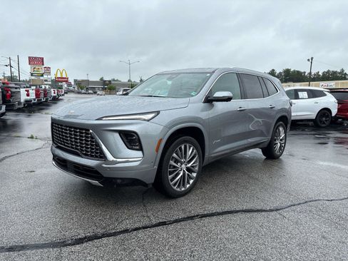 Used 2025 Buick Enclave Avenir w/ Super Cruise Package AWD/4WD image 1