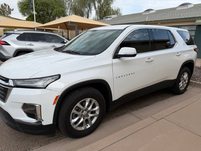 Used 2024 Chevrolet Traverse LS w/ Safety Package AWD/4WD image 3