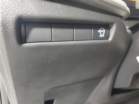 Used 2025 Nissan Kicks SV image 12