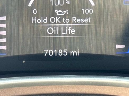 Used 2023 Chrysler Voyager LX FWD image 38